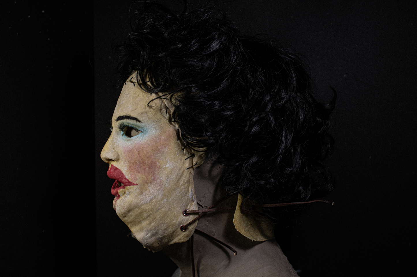 Pretty woman mask replica