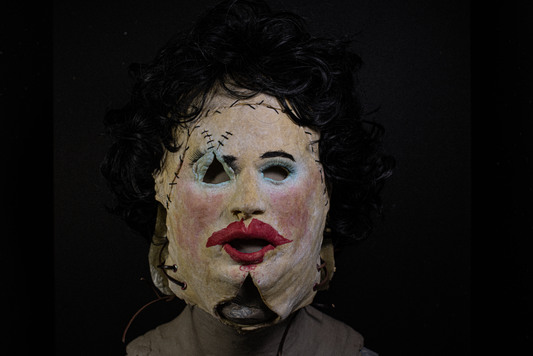 Pretty woman mask replica
